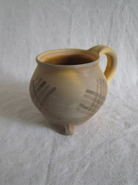 http://www.poteriedesgrandsbois.com/files/gimgs/th-32_COQ008-01-poterie-médiéval-des grands bois-pots à cuire.jpg